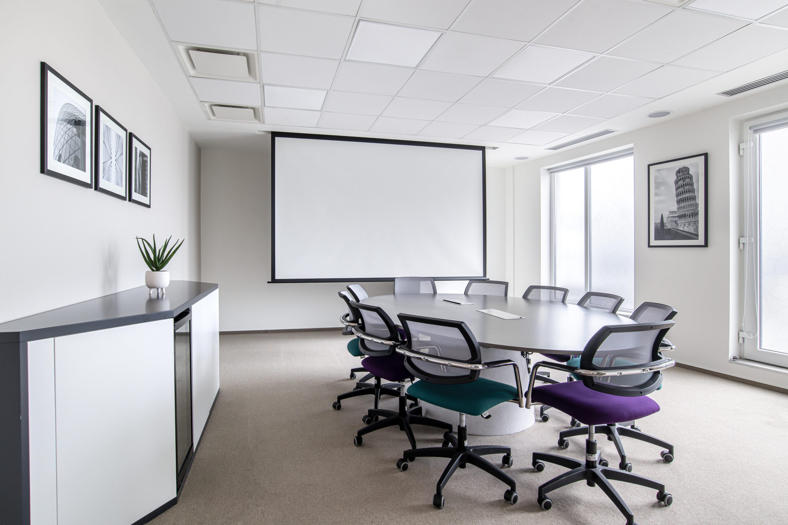 Regus-Central-Business-Plaza-5879-Cluj-Napoca-Romania-Large-Conference-Room-scaled.jpg